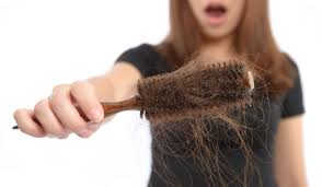 ما هو سبب تساقط الشعر